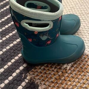 BOGS Kids Blue Patterned dino Boots